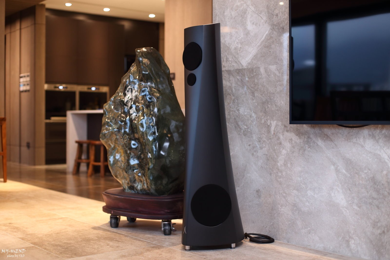 ESTELON YB Black Matte speakers in a beautiful residence at Taiwan